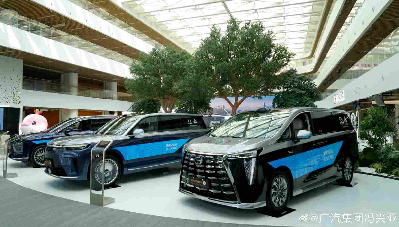 华为余承东到访广汽，与冯兴亚交流共建鸿蒙生态(图2)