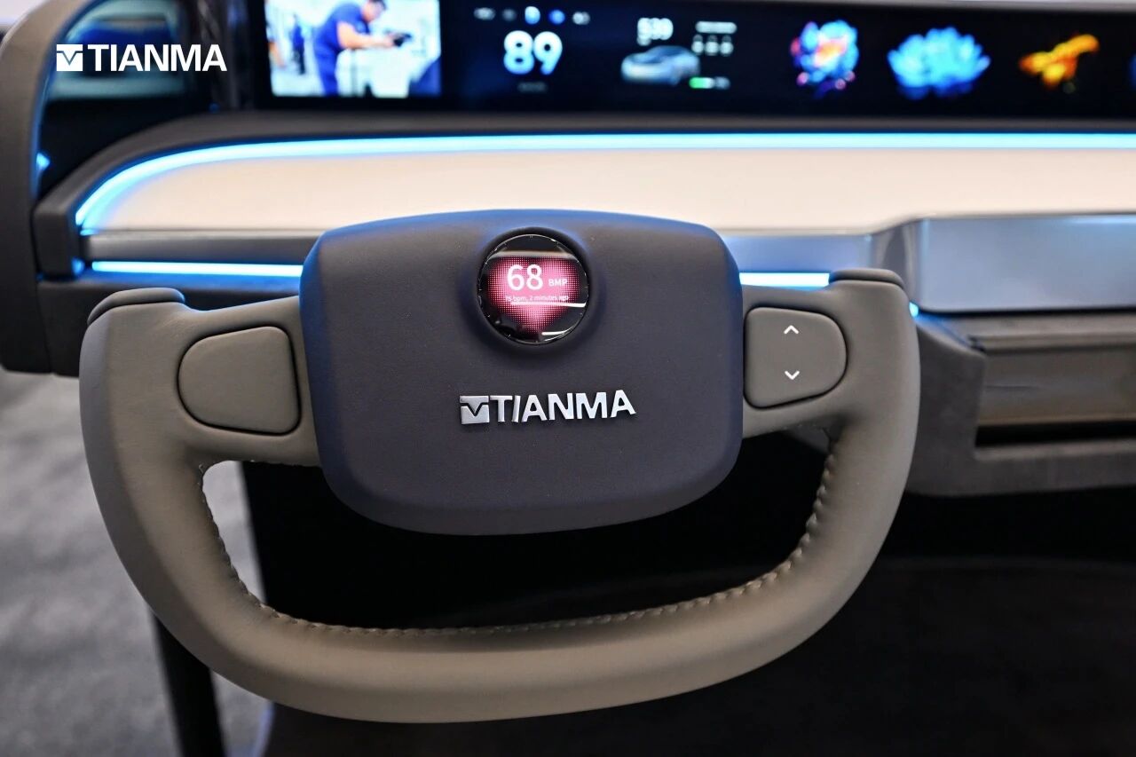 CES 2026：天马首发新一代智能座舱解决方案，挑战驾驶视觉极限(图3)