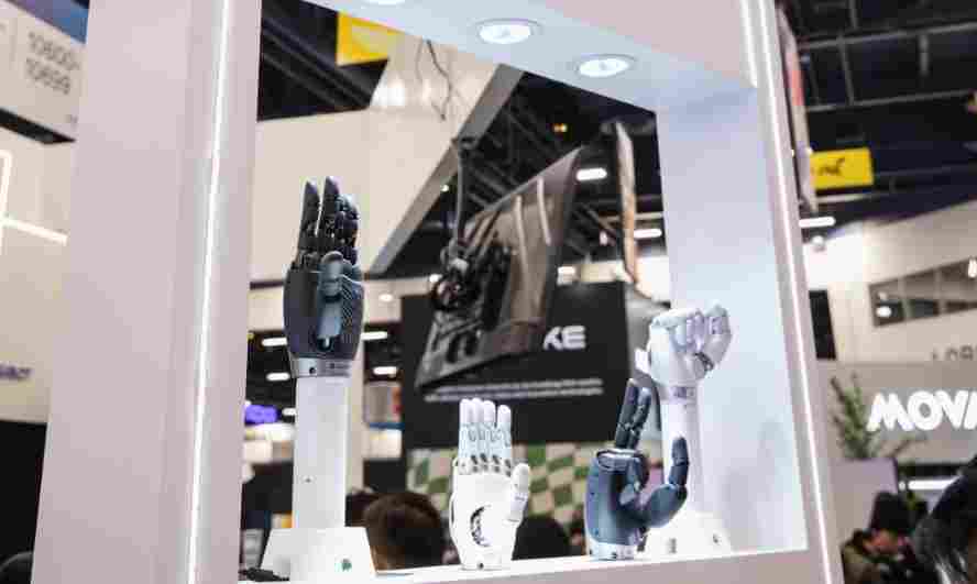 CES 2026：近60家企业参展，一文尽览中国机器人军团“硬实力”(图3)