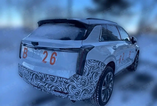 或搭载插混系统 新款凯迪拉克XT5谍照曝光(图2)