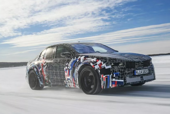 马力破千匹 宝马纯电M3官方谍照发布(图1)