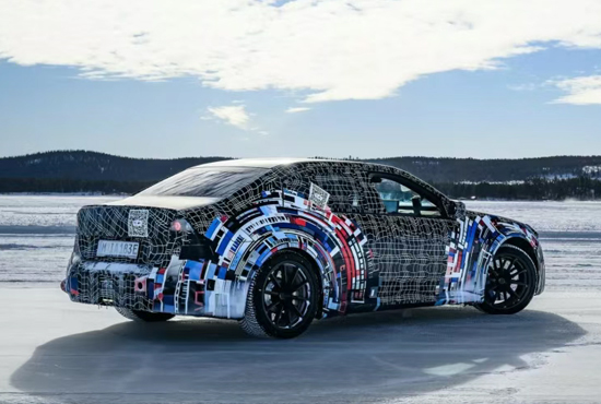 马力破千匹 宝马纯电M3官方谍照发布(图2)