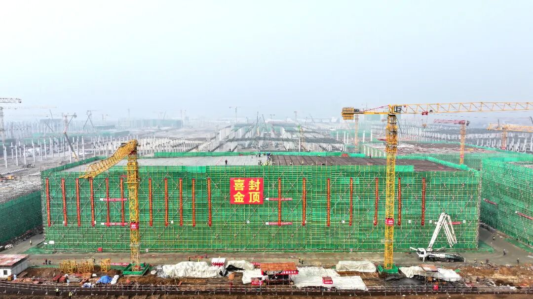 楚能新能源襄阳70GWh锂电池项目首个电芯车间封顶 - 领驭达新车资讯站