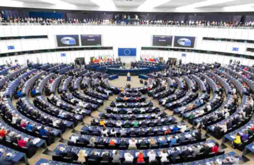 T&E：从2035年起，电动汽车在欧盟新车销量中的占比或低至50%(图1)